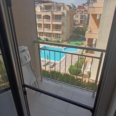 Vip Classic, Sunny Comfortable סאני ביץ'